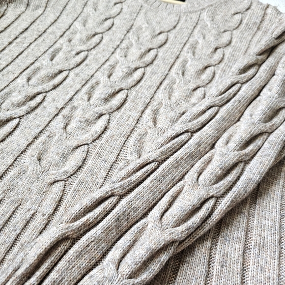 Banana Republic Women’s Cable Knit Crewneck Oatmeal Gray Sweater Oversized L - Picture 10 of 12